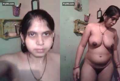 During Sexy Bhabhi Nude Bath XXX Desi MMS