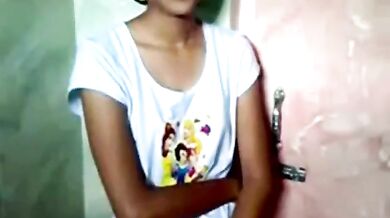 Indian Virgin Girl Pahli Chut Wali Selfie
